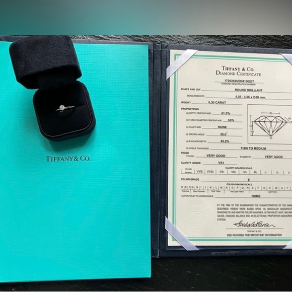 Tiffany Diamond ring - Picture 7 of 11